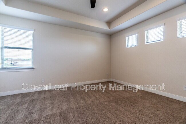 Building Photo - 908 Sussex Cove