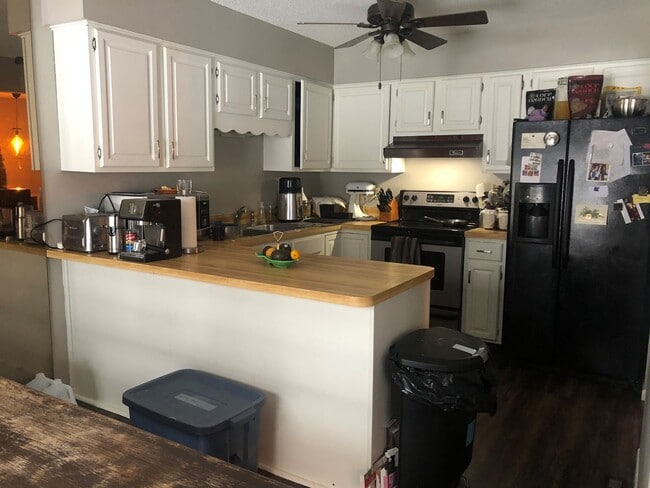 Building Photo - Minnetonka TownHome For Rent