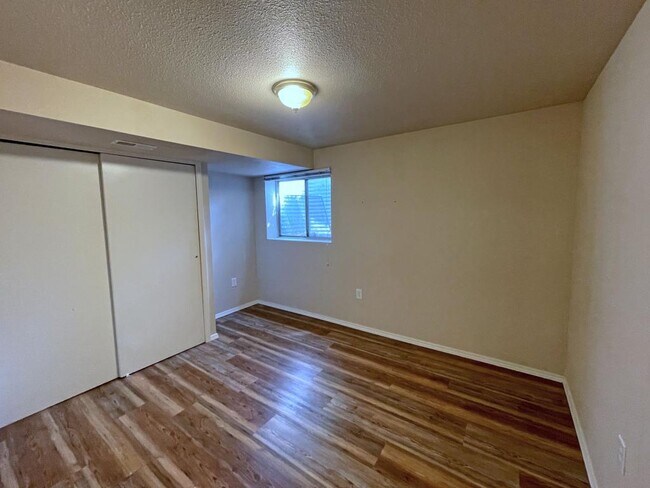 Building Photo - 3426 Queen Anne Way