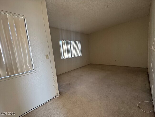Building Photo - 2647 Jacyra Ave