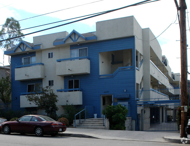 Building Photo - 10079 Tujunga Canyon Blvd