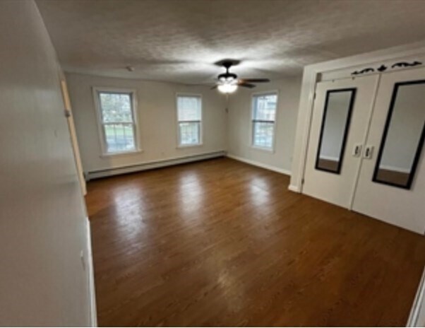 Building Photo - 600 Main St