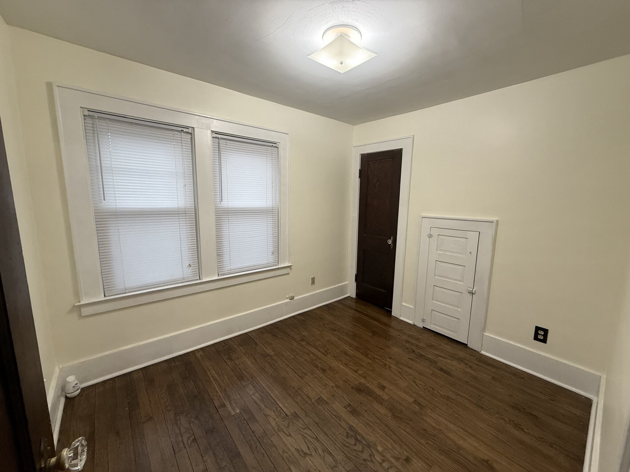 Building Photo - 502 Boyden St