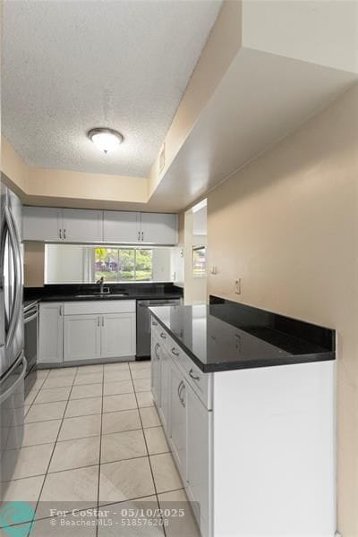 Building Photo - 640 N University Dr