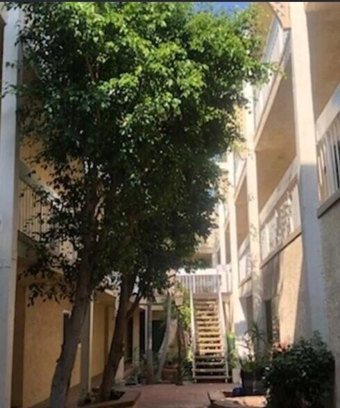 Building Photo - 4807 Beck Ave