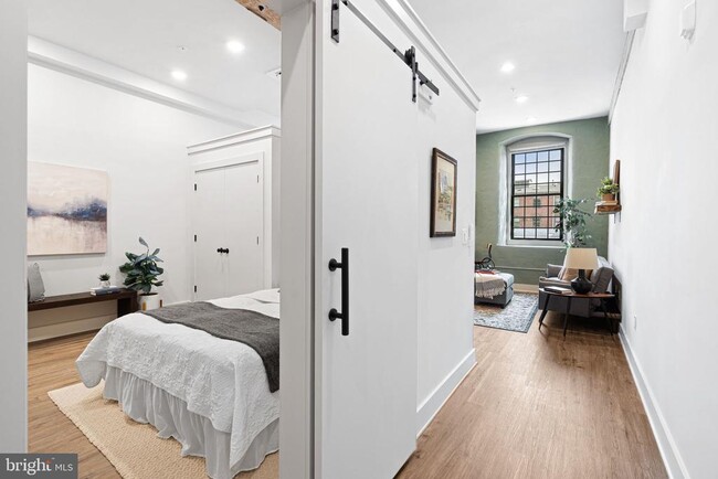 Building Photo - 201 Leverington Ave