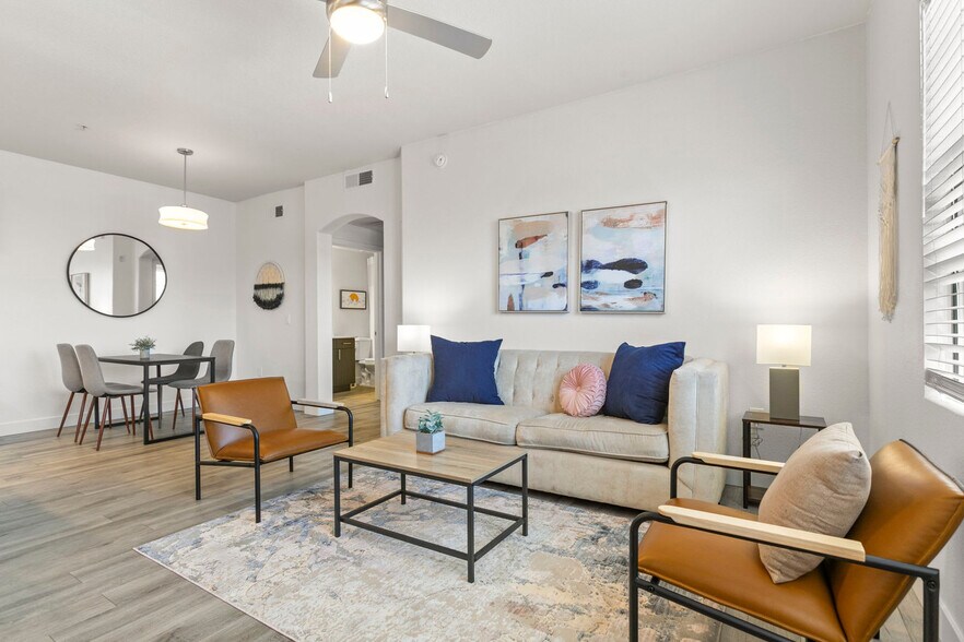 Building Photo - 9450 W Cabela Dr