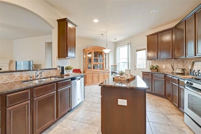 Building Photo - 15023 Russet Bend Ln