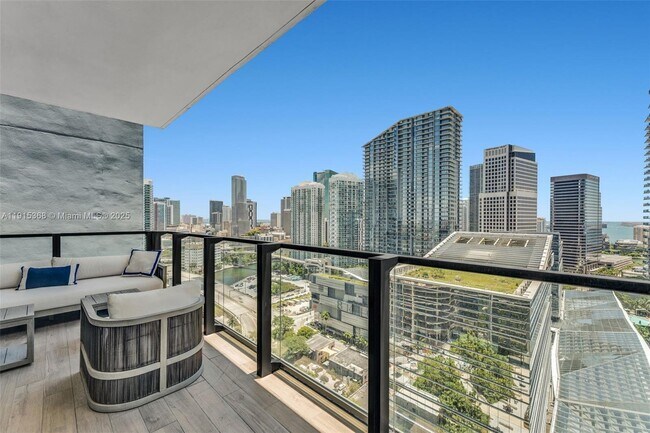 Building Photo - 88 SW 7th St