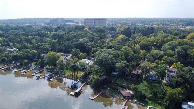 Building Photo - 5026 Lake Mendota Dr