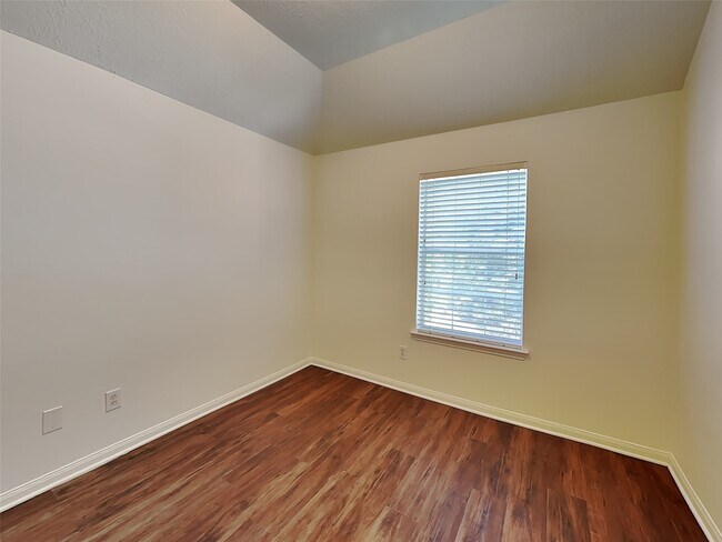 Building Photo - 30 Huntington Bend Dr