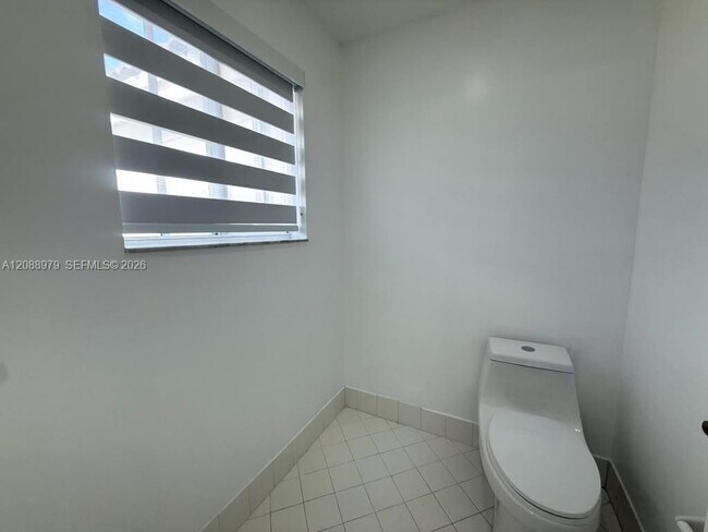 Building Photo - 11462 NW 69th Terrace