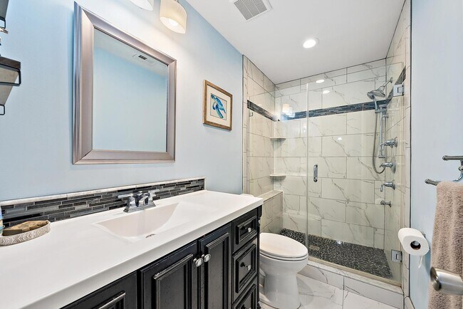 Building Photo - 409 Lighthouse Dr