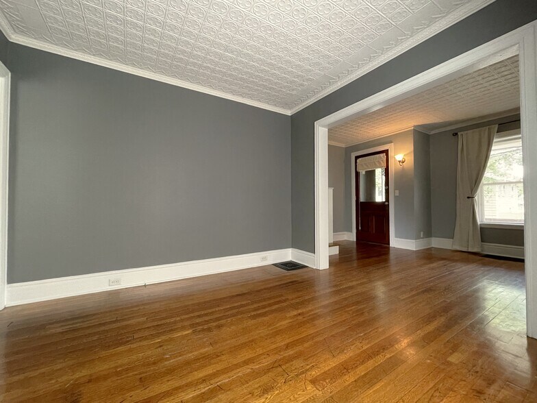 Living Room - 375 W 1st St