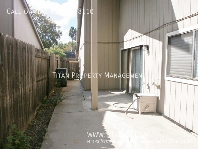 Building Photo - 1745 Teralba Way