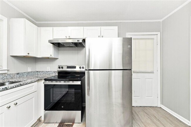 Building Photo - 515 Landers St