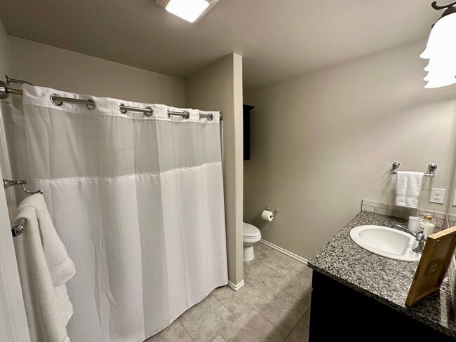 Building Photo - Furnished Rental - Minimum of 30 day stay