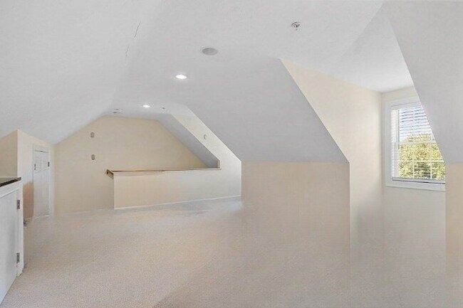 Building Photo - 36 Middlesex Ave