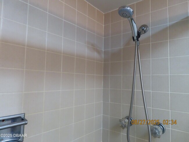 Building Photo - 3043 S Atlantic Ave