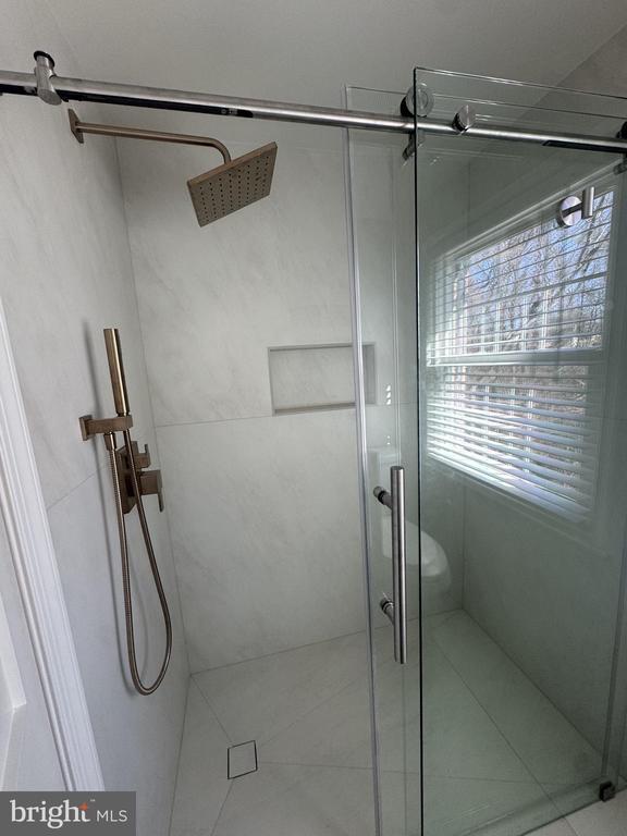 Building Photo - 19100 Annapolis Way