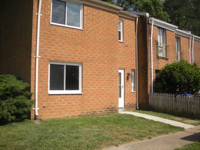 Building Photo - 79 Chestnut Dr