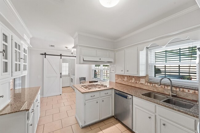 Building Photo - 20618 Fieldtree Dr