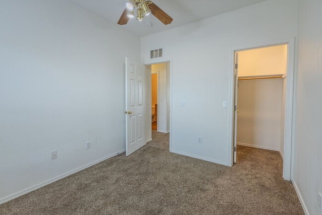 Building Photo - Beautiful Santa Rita Townhome in Sahuarita!!