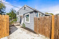 Building Photo - 2867 12th Ave N