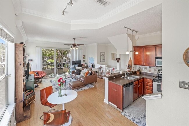 Building Photo - 740 Mainsail Dr