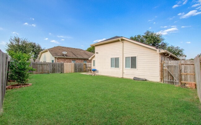 Building Photo - 19943 Black Pearl Ct