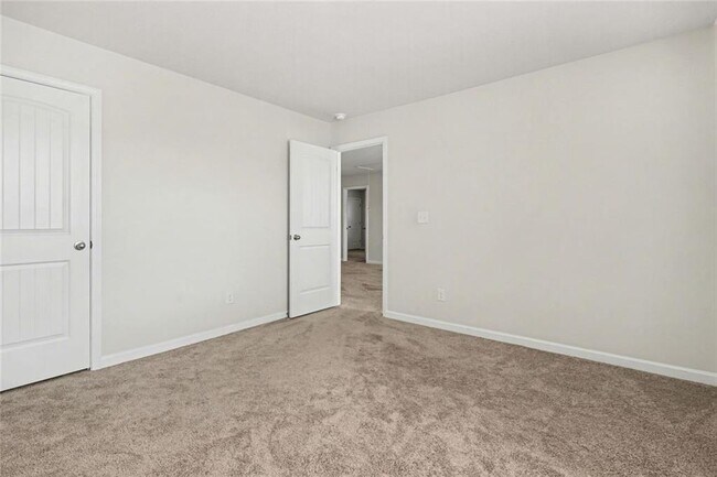 Building Photo - 318 Sandy Creek Dr