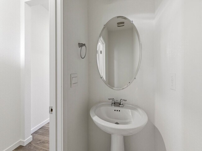 Building Photo - Beautiful Home in Severance with 3-Car Garage, Fenced Yard, and Central A/C!