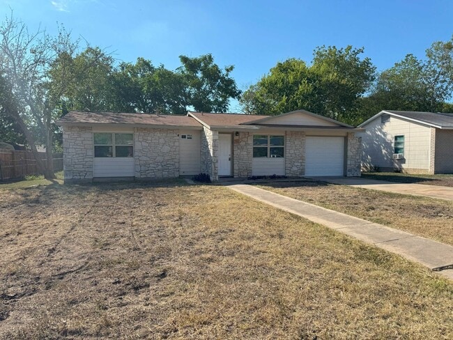 Building Photo - 226 Park Ln