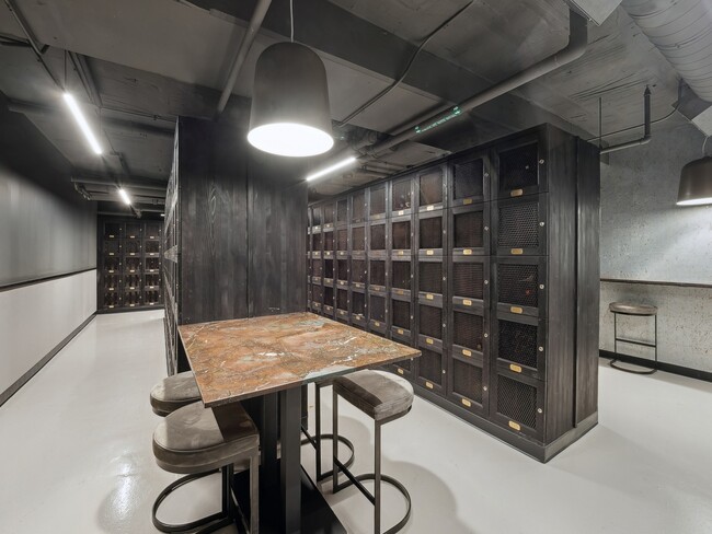 Building Photo - 363 E Wacker Dr