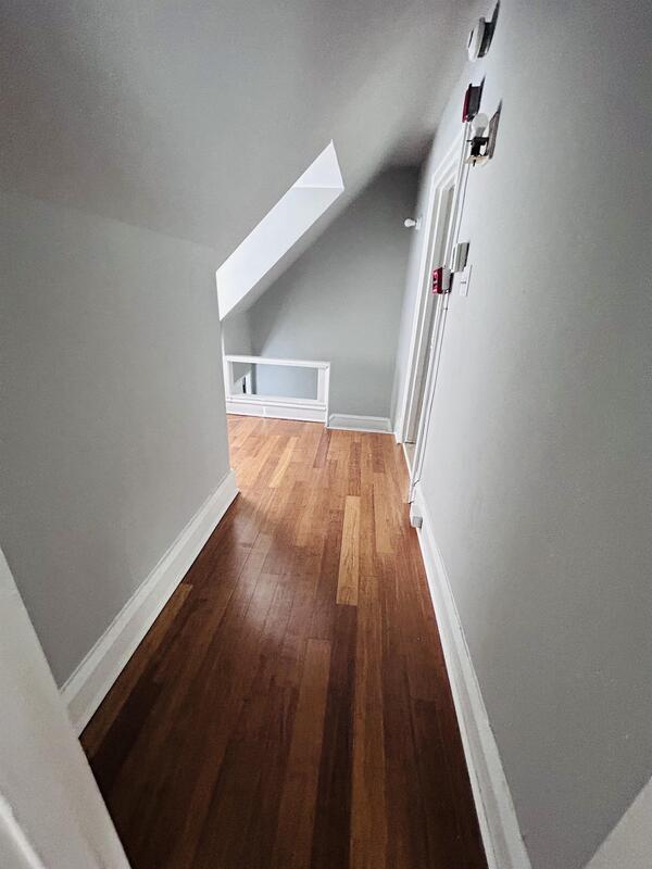 Building Photo - 1221 Lindley Ave