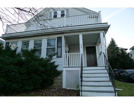 Primary Photo - 581 School St