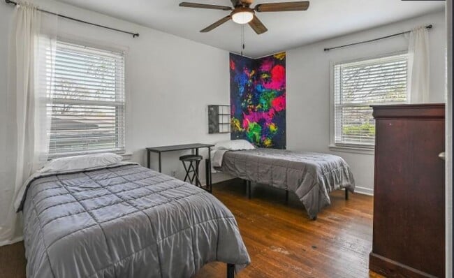 Building Photo - Updated 3 Bed / 1 Bath Home for Rent