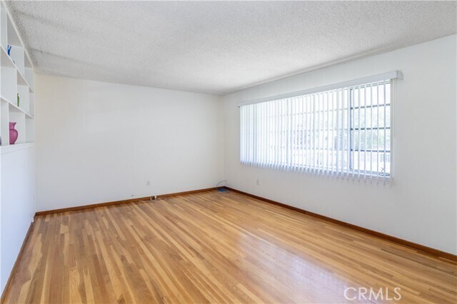 Building Photo - 11543 Swinton Ave