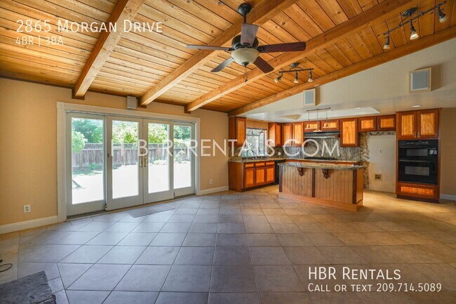 Building Photo - 2865 Morgan Dr