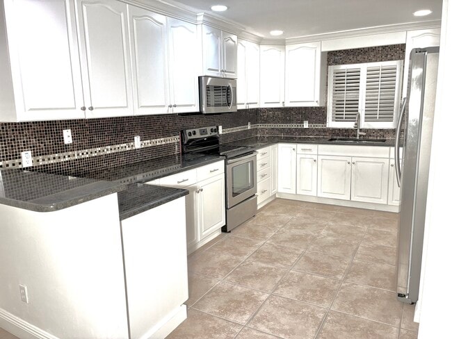 Building Photo - 26748 Morton Ave