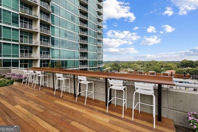 Building Photo - 923 Peachtree St NE