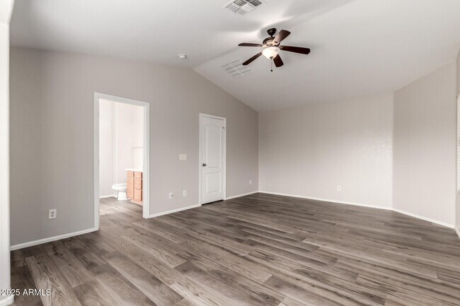 Building Photo - 8003 S 48th Dr