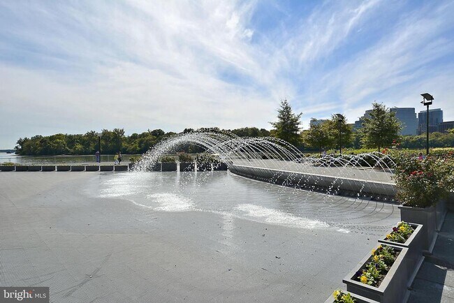 Building Photo - 2500 Q St NW