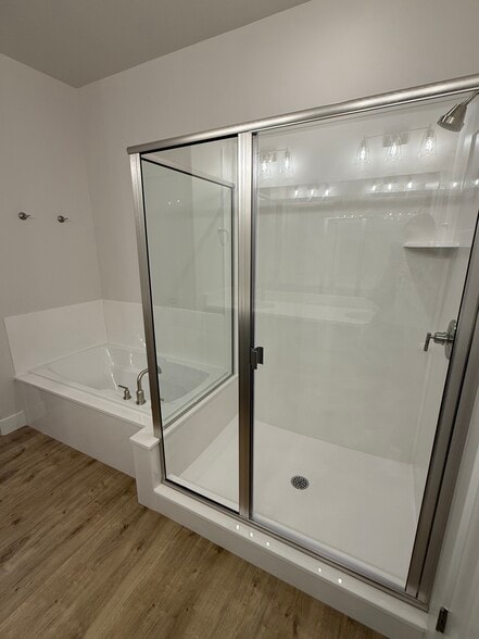 Building Photo - 4805 S Heartwood Rd