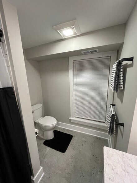 Building Photo - 3 Union Ave