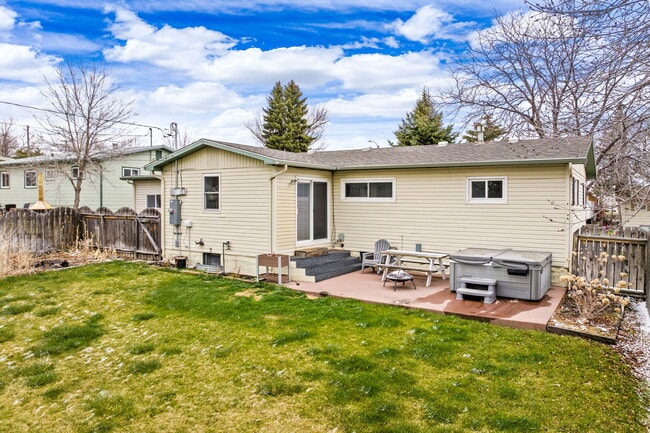 Building Photo - 1004 11th St NW