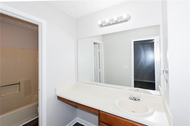 Building Photo - 7215 Crestside Dr