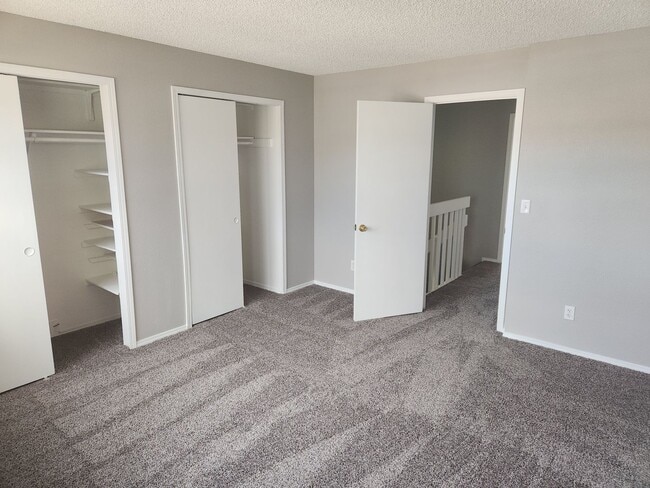 Building Photo - Fantastic 2-Bedroom Townhome in Briargate! Union and Lexington.
