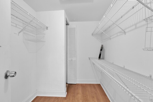 Building Photo - 1040 Homewood Blvd