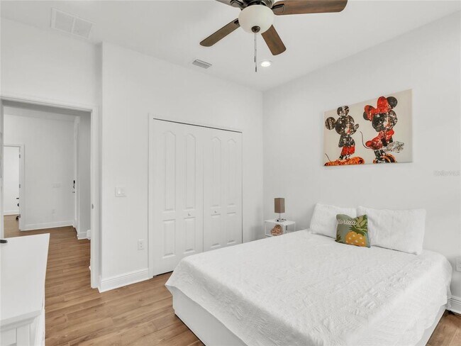 Building Photo - 10108 Hammock Brook Dr